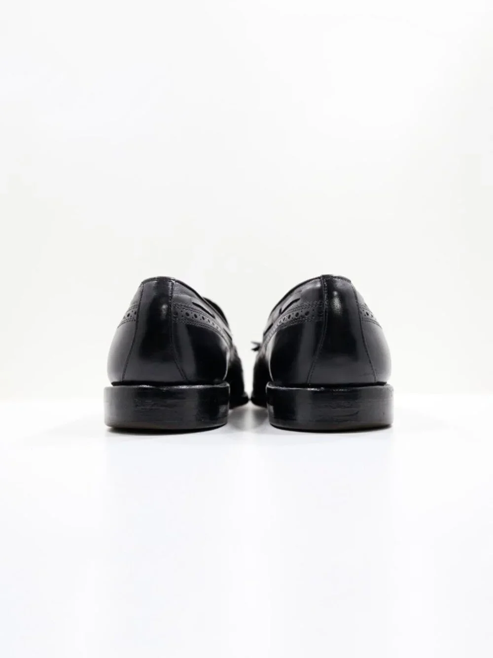 Allen Edmonds Manchester Black Leather Wingtip Tassel Loafers - Men's 10.5 B